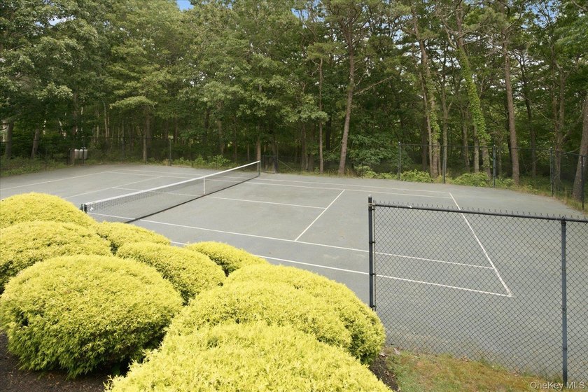 New to the market - Move-in condition - exceptional opportunity! - photo 21