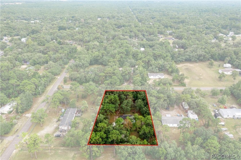 Welcome home to this charming and well-maintained 3-bedroom - photo 31