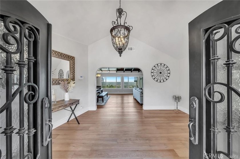Immaculate custom built private recently remodeled oasis home - photo 7