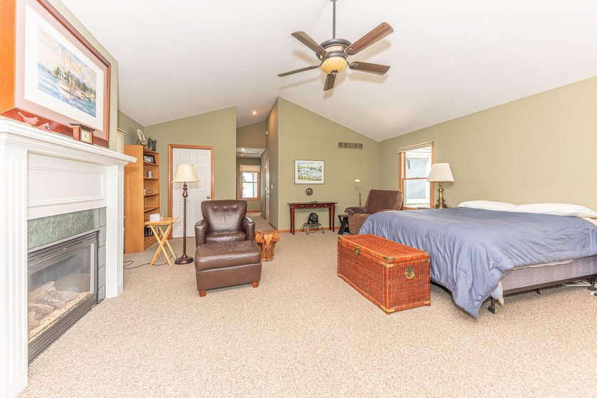Welcome to this 3-bedroom, 2-bathroom waterfront residence in - photo 29