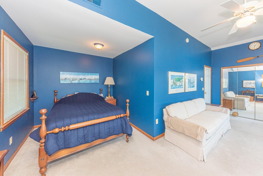 Welcome to this 3-bedroom, 2-bathroom waterfront residence in - photo 34