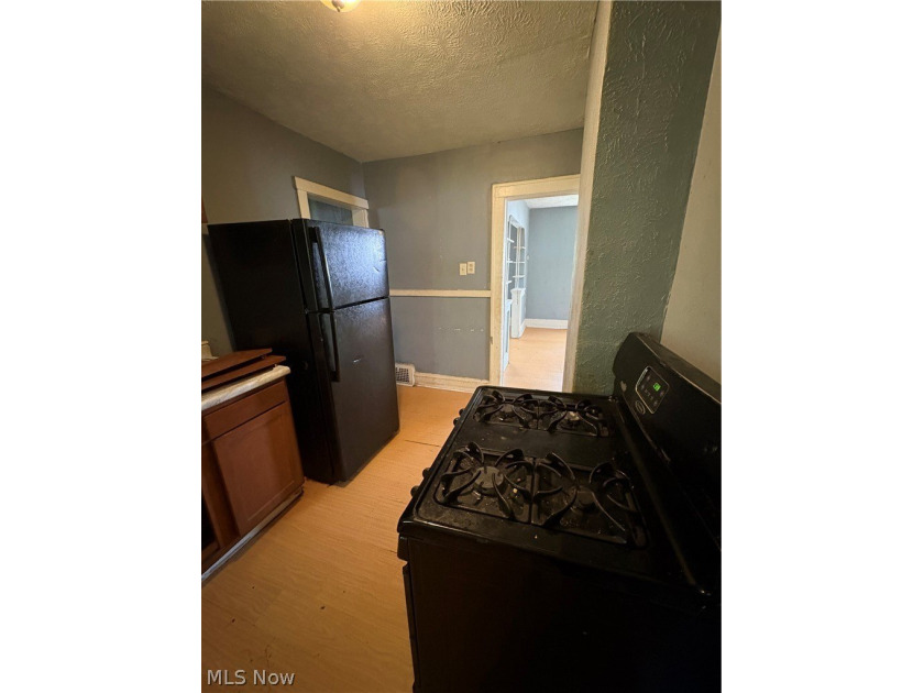 Attention investors - don't miss this value-add duplex on - photo 13