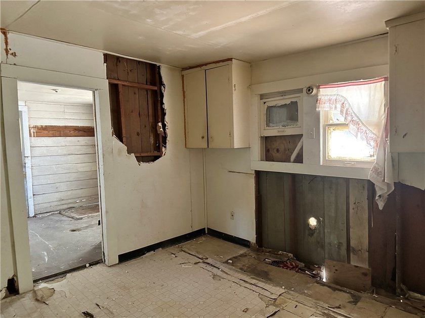 Looking for a prime investment opportunity within walking - photo 16