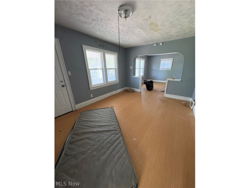 Attention investors - don't miss this value-add duplex on - photo 19