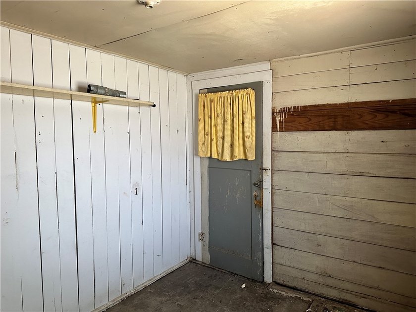 Looking for a prime investment opportunity within walking - photo 20