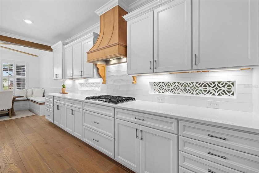 A masterclass in luxury living, this extensively customized - photo 22