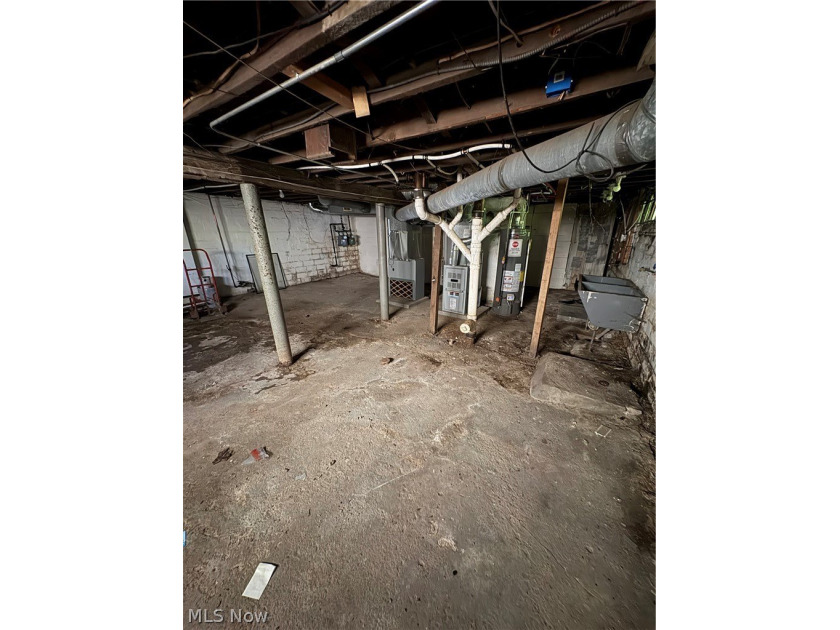 Attention investors - don't miss this value-add duplex on - photo 31