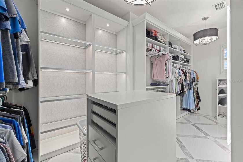 A masterclass in luxury living, this extensively customized - photo 41