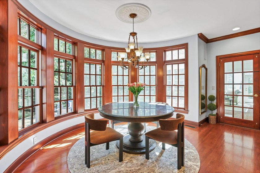 Stately Colonial Revival 25 acre estate featuring classic - photo 50