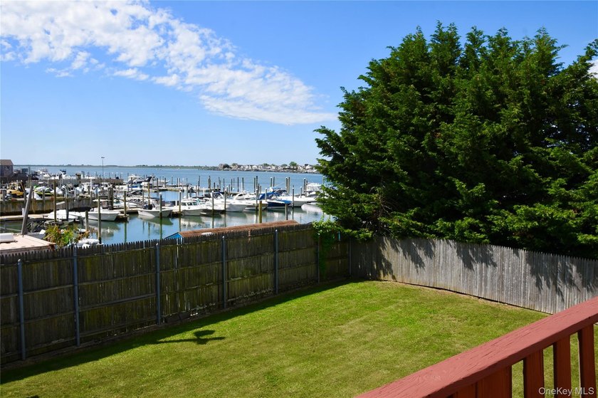 This beautiful waterfront home is truly a sea lover's dream. It - photo 16