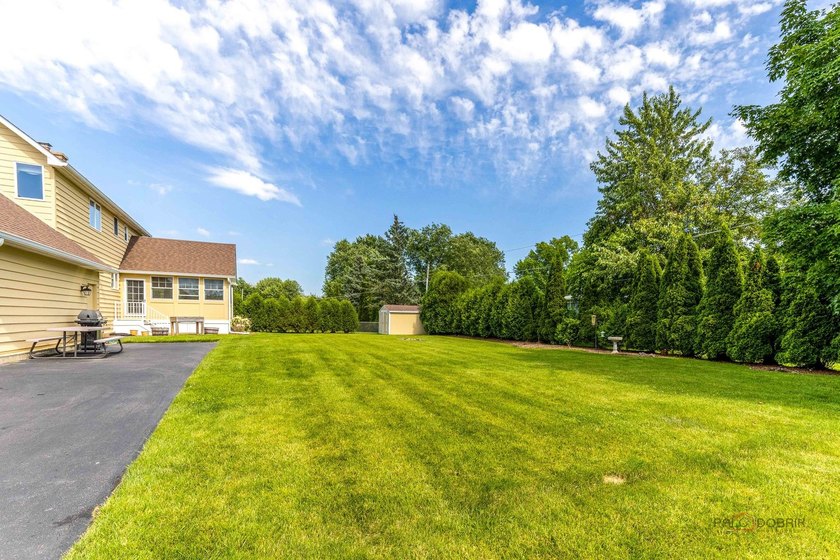 Welcome to this exceptional 3-bedroom, 2.1-bath home offering - photo 31