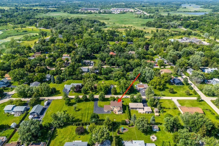 Welcome to this exceptional 3-bedroom, 2.1-bath home offering - photo 37