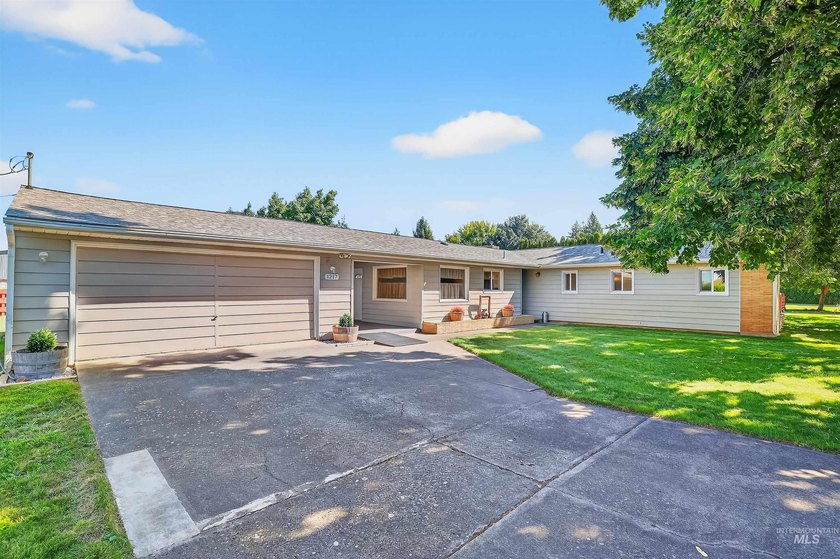 IMPROVED PRICE! This property has it all! Sitting on just under - photo 3