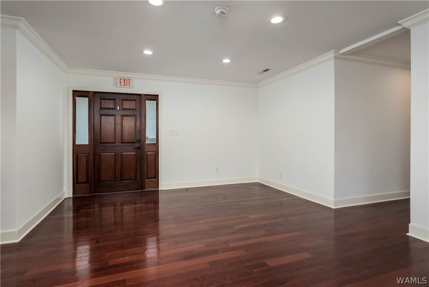 CENTRALLY LOCATED TO THE UNIVERSITY AND DOWNTOWN. OFFICE - photo 22