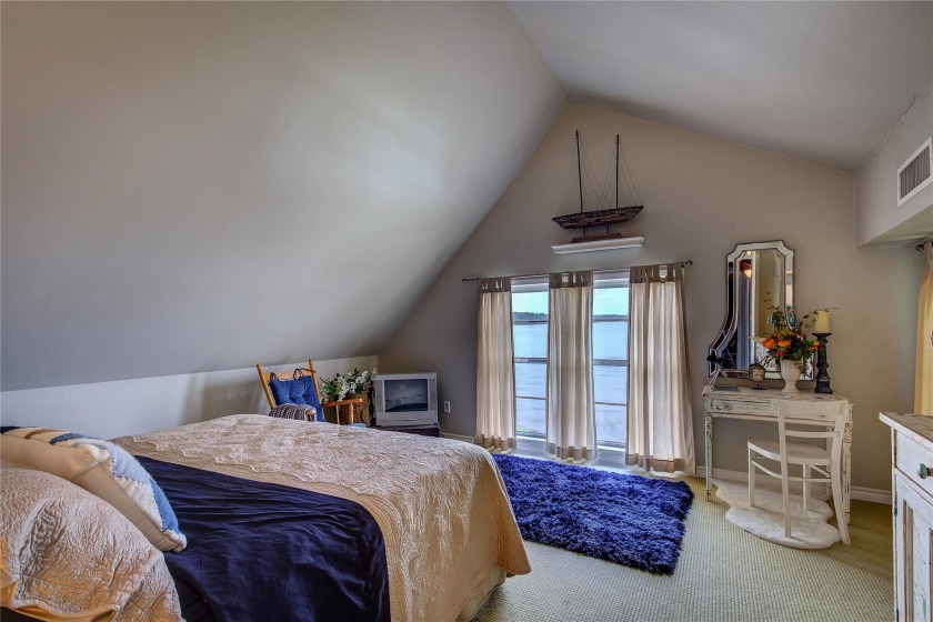 Rare opportunity on beautiful Lake Quitman! - photo 24