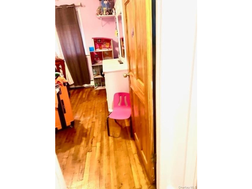 ***ACCEPTED OFFER***Modern, fully renovated 2-family duplex - photo 12