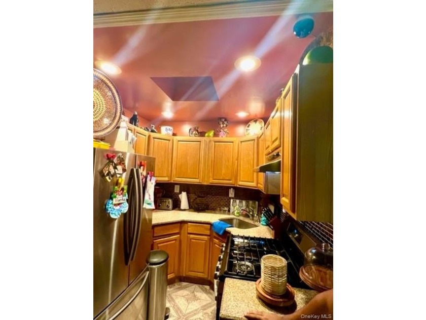 ***ACCEPTED OFFER***Modern, fully renovated 2-family duplex - photo 13