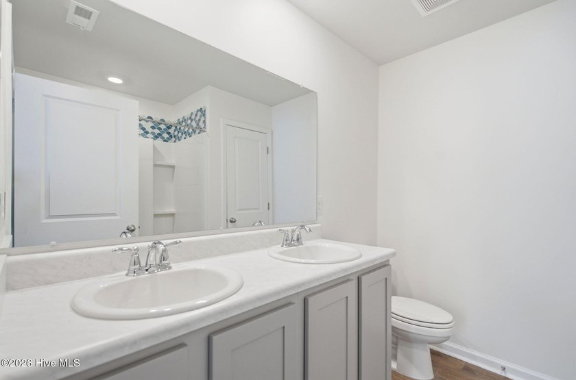 Seller offering $5,000 in closing cost assistance! Built in 2022 - photo 22