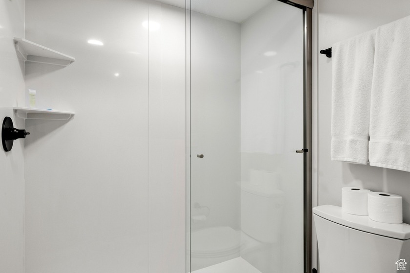 Modern Luxury Condo Near Bear Lake Short term rental Approved - photo 44