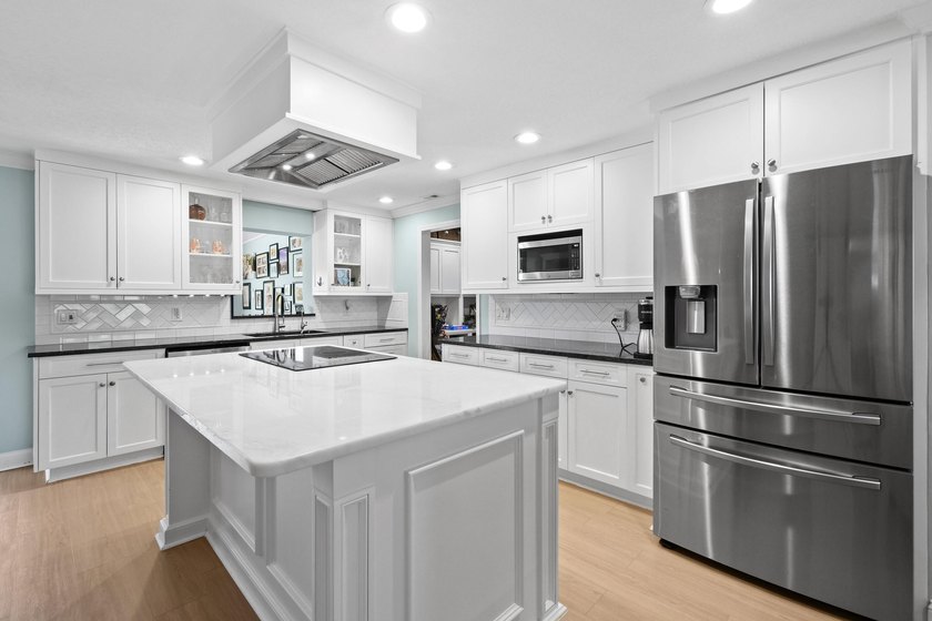 Located in one of the more desirable areas in all of North Palm - photo 12