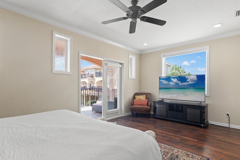 Elevate your lifestyle and investment portfolio with this - photo 19