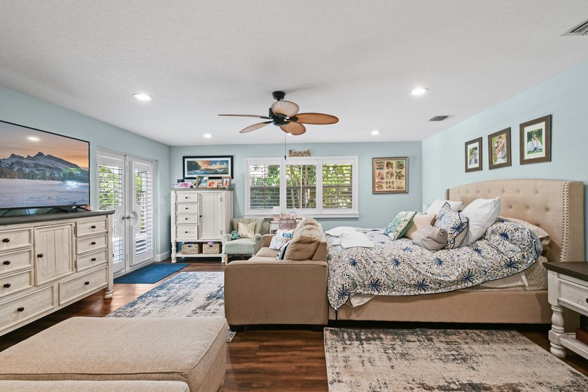 Located in one of the more desirable areas in all of North Palm - photo 20