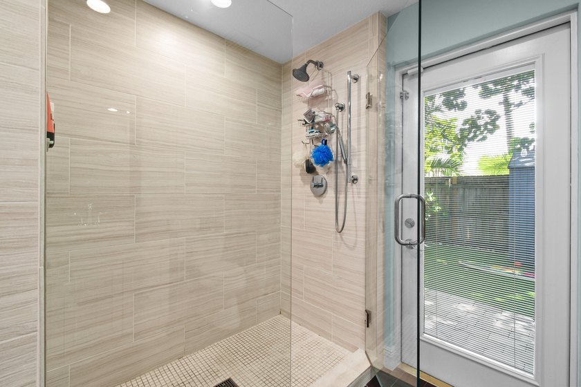 Located in one of the more desirable areas in all of North Palm - photo 22