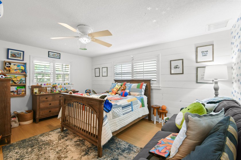 Located in one of the more desirable areas in all of North Palm - photo 23