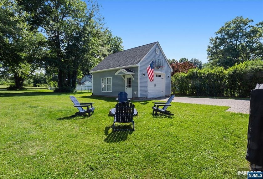 Space to breathe, land that will never change, and a home that's - photo 24
