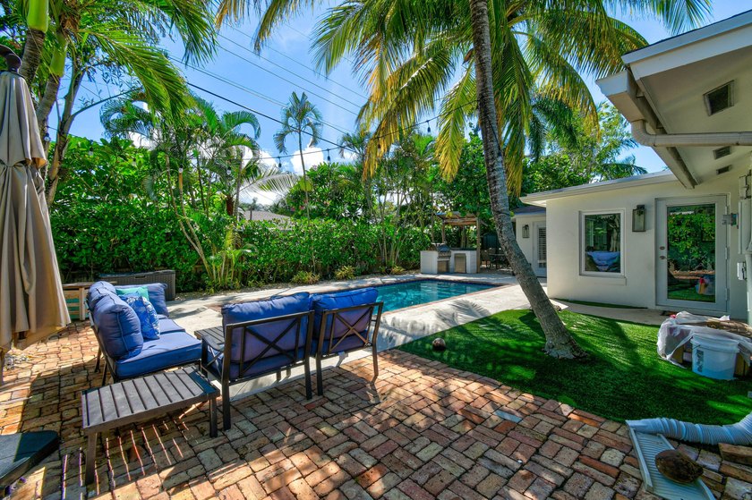 Located in one of the more desirable areas in all of North Palm - photo 32