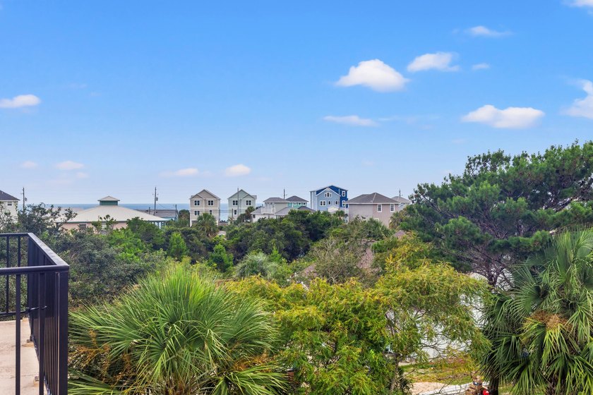 Elevate your lifestyle and investment portfolio with this - photo 34