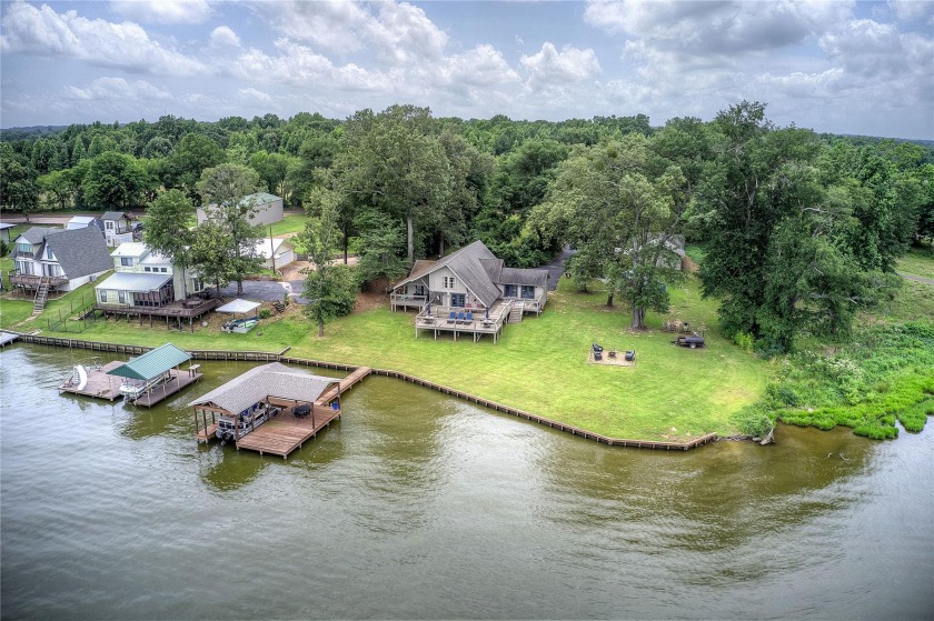 Rare opportunity on beautiful Lake Quitman! - photo 4