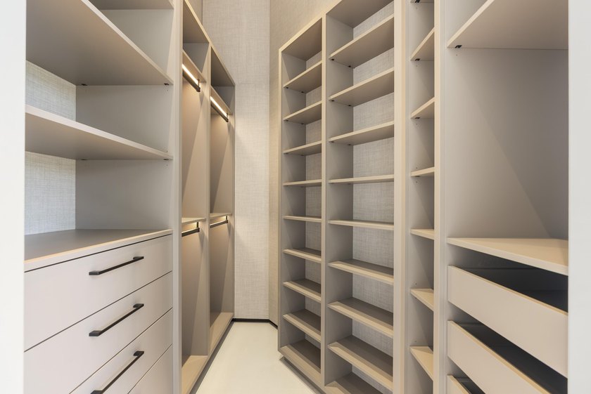 Unparalleled luxury new construction on 100' of prime - photo 30