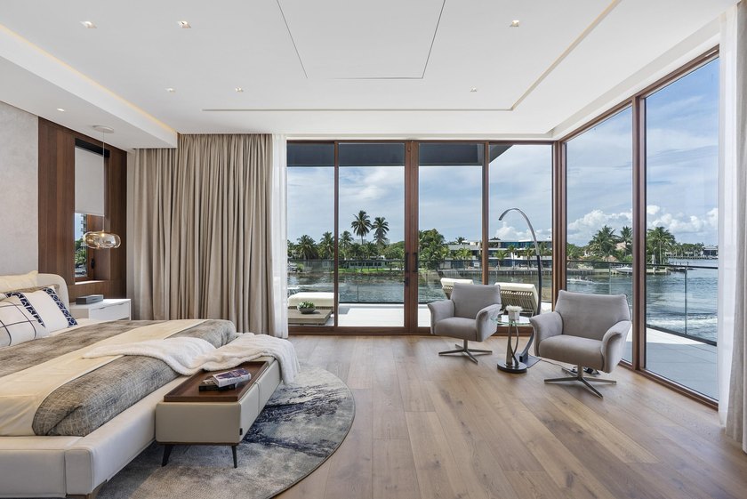 Unparalleled luxury new construction on 100' of prime - photo 39