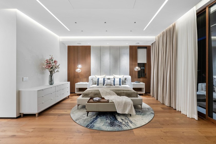 Unparalleled luxury new construction on 100' of prime - photo 40