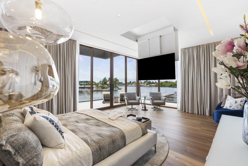 Unparalleled luxury new construction on 100' of prime - photo 41