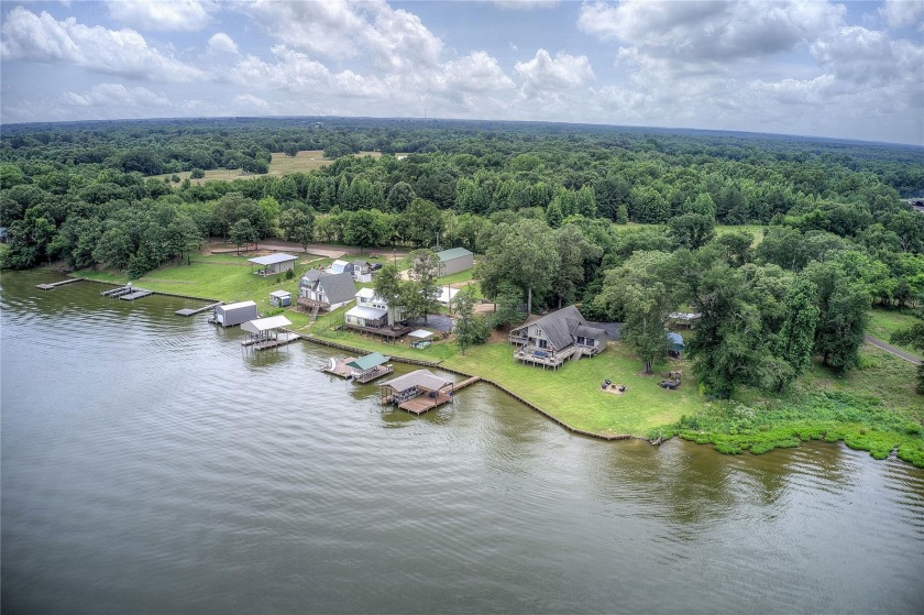 Rare opportunity on beautiful Lake Quitman! - photo 3