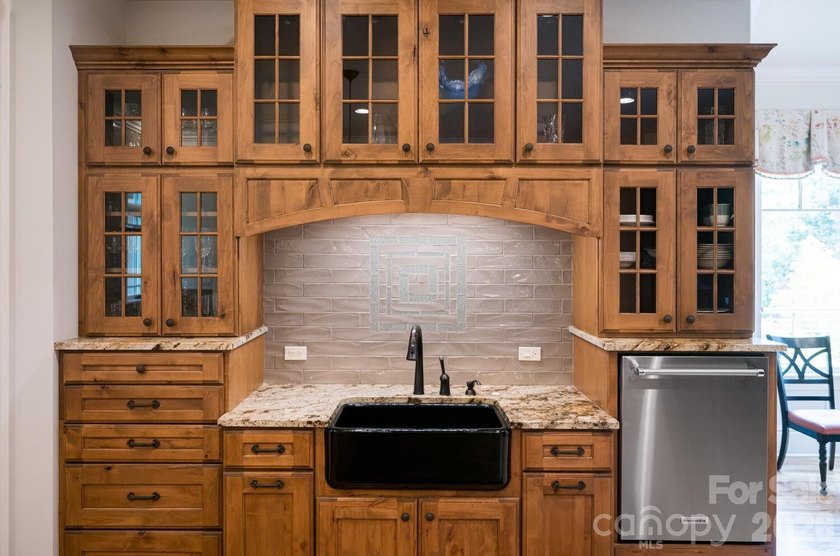 Luxury Mountain Architectural Masterpiece with Unmatched Detail - photo 14