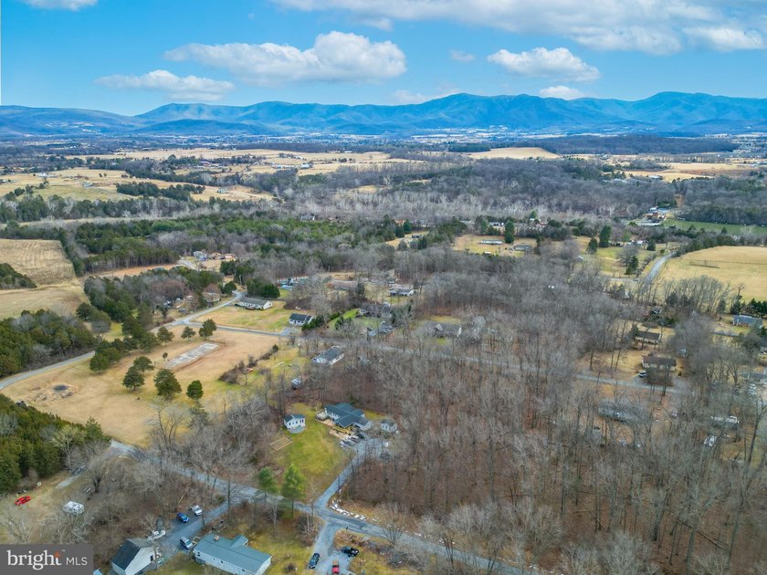 Discover the possibilities on Riverbend Drive. Tucked within a - photo 15