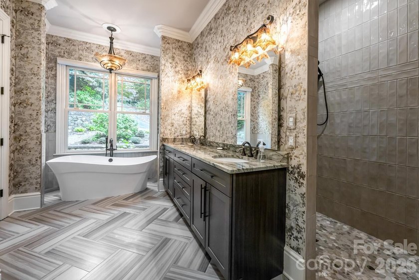 Luxury Mountain Architectural Masterpiece with Unmatched Detail - photo 24