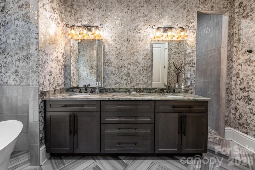 Luxury Mountain Architectural Masterpiece with Unmatched Detail - photo 26