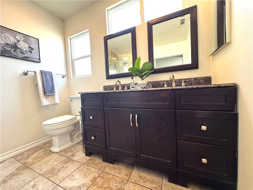 This charming 3br/2ba home offers a gorgeous open floor plan - photo 6