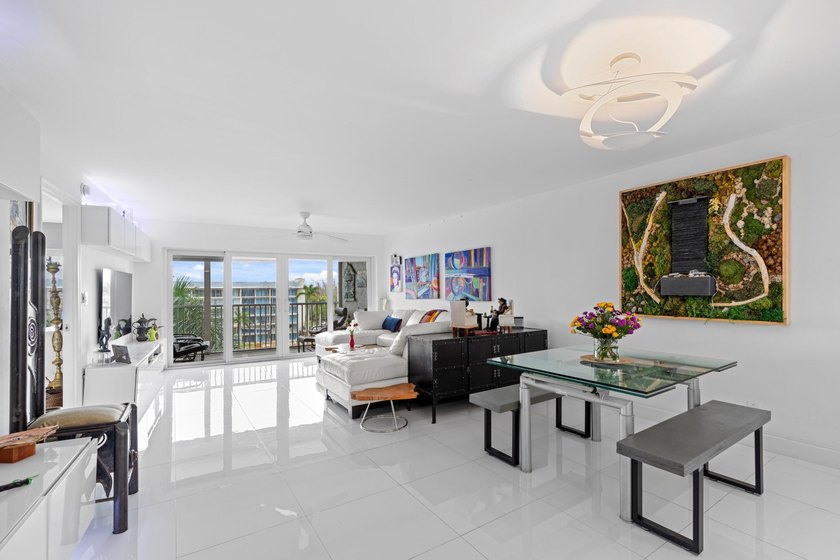 ABSOLUTELY GORGEOUS WATERFONT CONDO | PRESTIGIOUS 55+ HILLSBORO - photo 6
