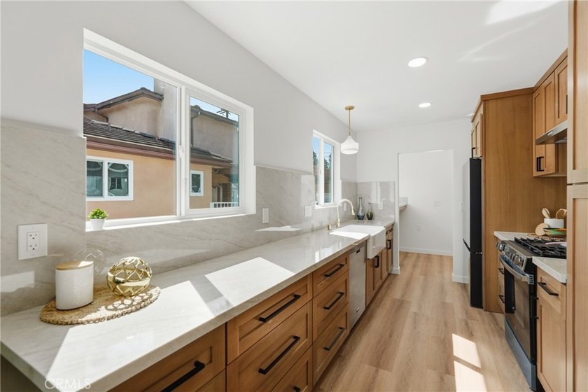 Welcome to 6926 e Peabody. Step inside to appreciate its - photo 14