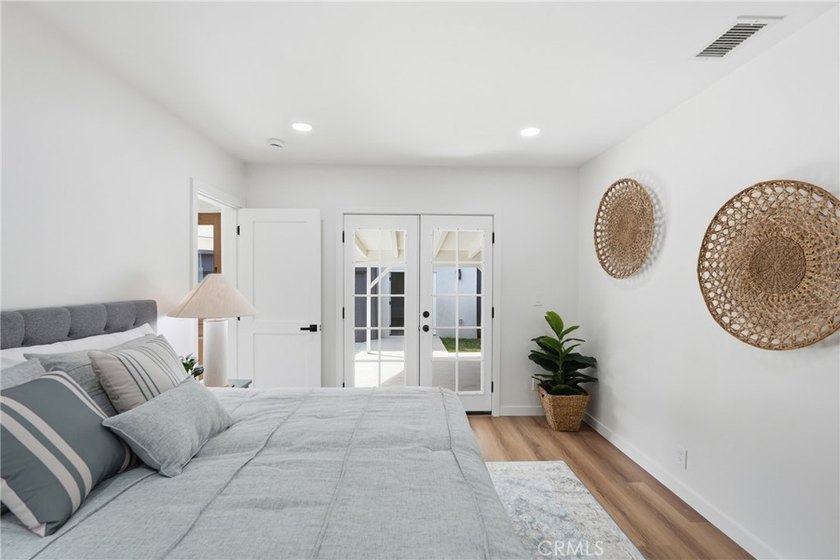 Welcome to 6926 e Peabody. Step inside to appreciate its - photo 17