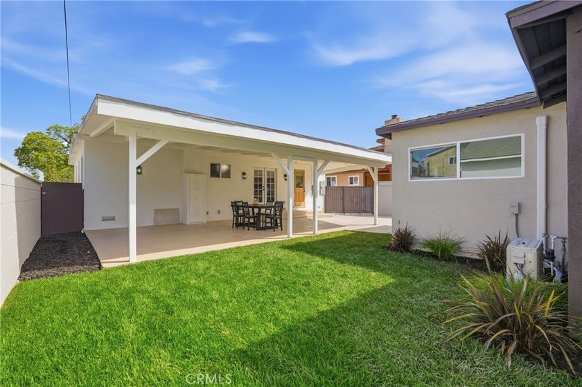 Welcome to 6926 e Peabody. Step inside to appreciate its - photo 30