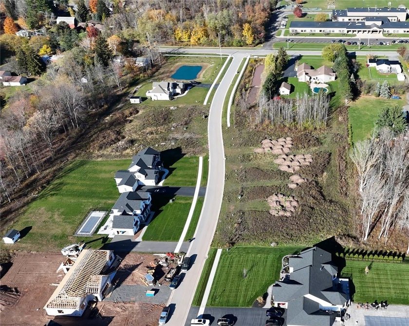 To celebrate the final phase of Willow Pointe, Manenti Custom - photo 4
