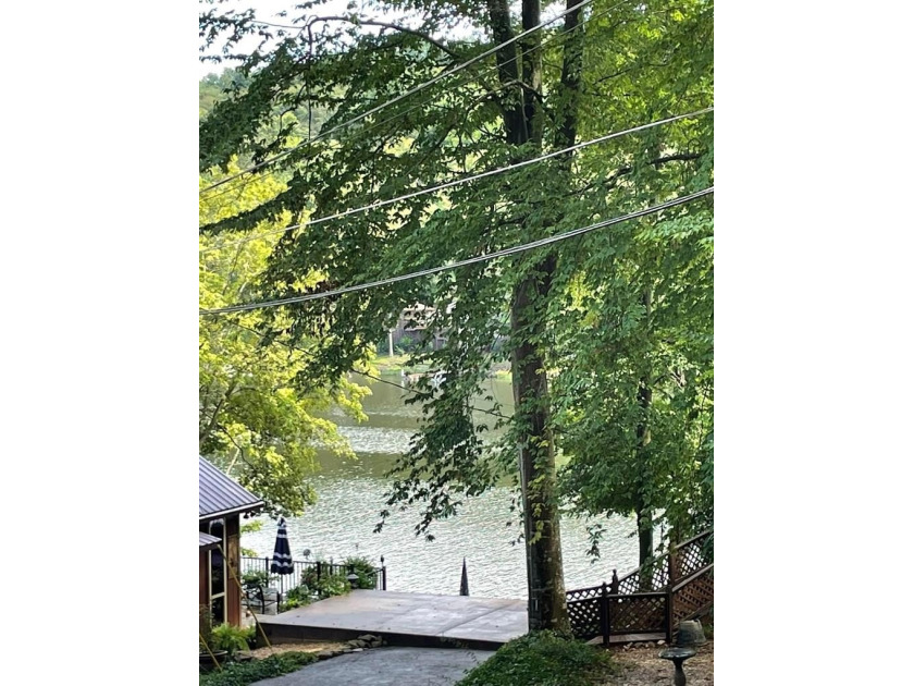 Cozy cottage located at Lake Malone !! This rare find has 3 - photo 35