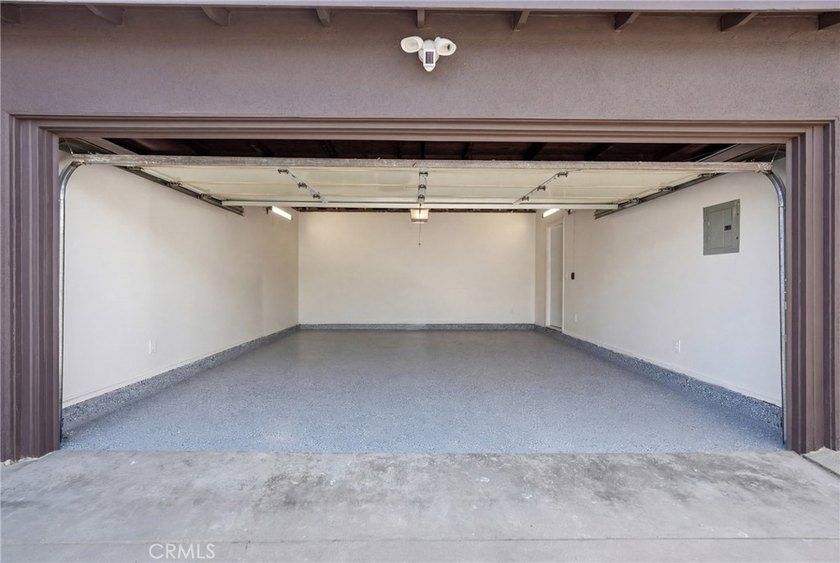 Welcome to 6926 e Peabody. Step inside to appreciate its - photo 36