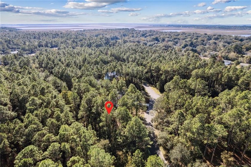 Nestled within the prestigious gated community of Cumberland - photo 7